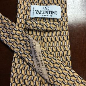 Valentino Garavani Accessories - VALENTINO CRAVATTE 100%Silk DIS N.70118 Valentino Garavani Accessories - VALENTINO CRAVATTE 100%Silk DIS N.70118